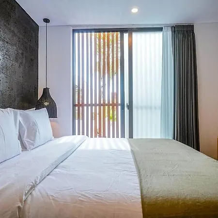 Tiny Villa Nyanyi - Stylish Villa In Serene Location 5 Mins To Beach